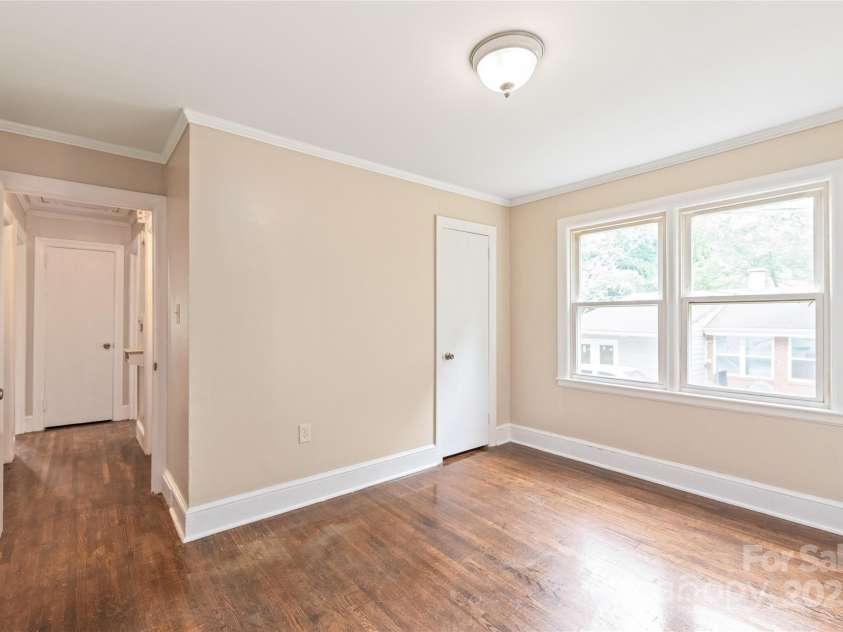 104 Willetta Drive, Charlotte, NC 28217.  MLS# CAR4256539, YatesRealty ID 29011. 