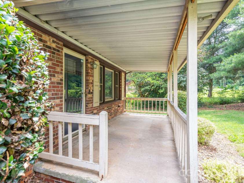 626 Dallas Spencer Mtn Road, Dallas, NC 28034.  MLS# CAR4391522, YatesRealty ID 29011. 
