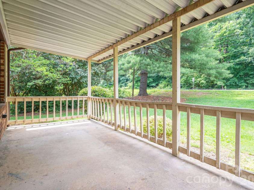 626 Dallas Spencer Mtn Road, Dallas, NC 28034.  MLS# CAR4391522, YatesRealty ID 29011. 