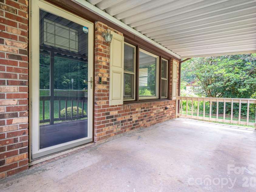 626 Dallas Spencer Mtn Road, Dallas, NC 28034.  MLS# CAR4391522, YatesRealty ID 29011. 