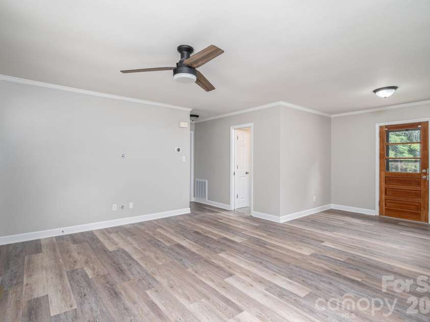 626 Dallas Spencer Mtn Road, Dallas, NC 28034.  MLS# CAR4391522, YatesRealty ID 29011. 