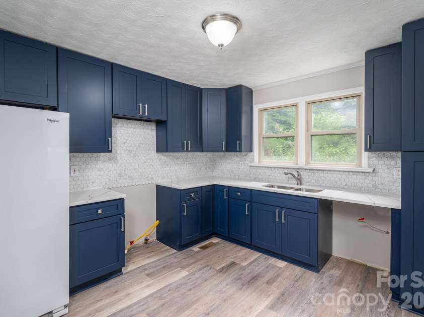 626 Dallas Spencer Mtn Road, Dallas, NC 28034.  MLS# CAR4391522, YatesRealty ID 29011. 