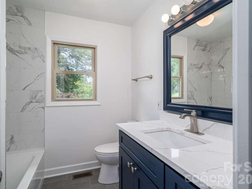 626 Dallas Spencer Mtn Road, Dallas, NC 28034.  MLS# CAR4391522, YatesRealty ID 29011. 