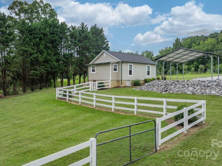 1585 Amherst Road, Morganton, NC 28655.  MLS# CAR4282056, YatesRealty ID 29012. 