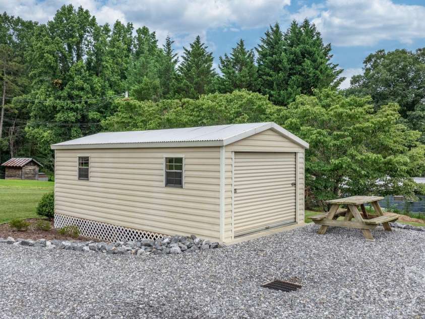 1585 Amherst Road, Morganton, NC 28655.  MLS# CAR4282056, YatesRealty ID 29012. 