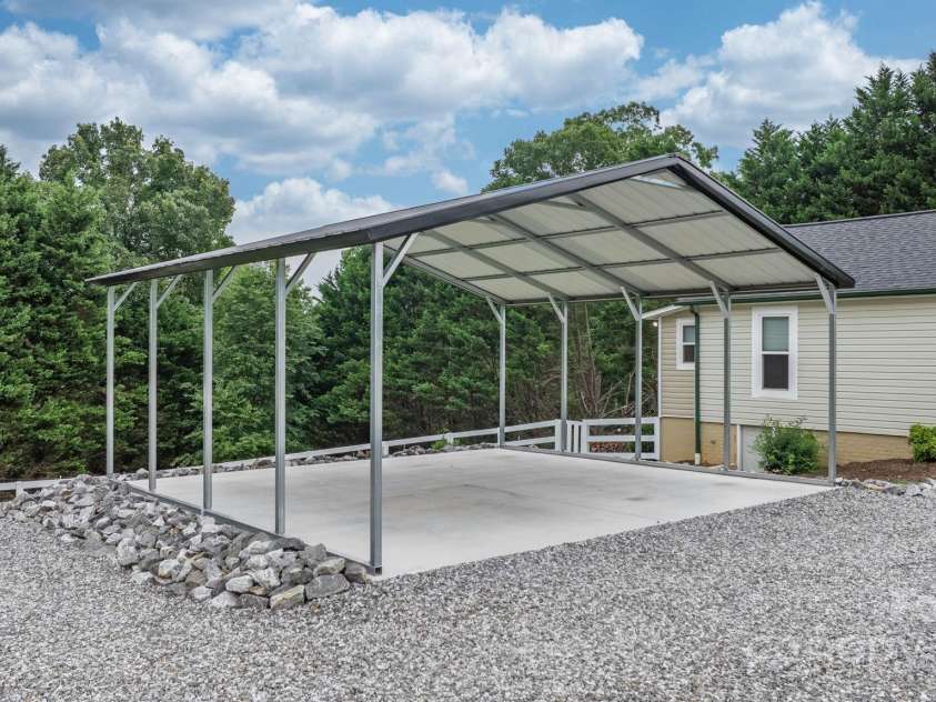 1585 Amherst Road, Morganton, NC 28655.  MLS# CAR4282056, YatesRealty ID 29012. 
