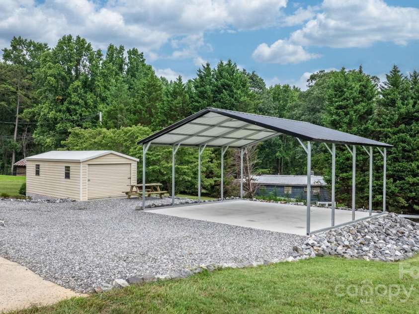 1585 Amherst Road, Morganton, NC 28655.  MLS# CAR4282056, YatesRealty ID 29012. 
