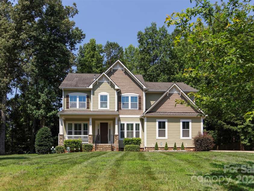 8402 Aspen Court, Charlotte, NC 28227.  MLS# CAR4274770, YatesRealty ID 29013. 