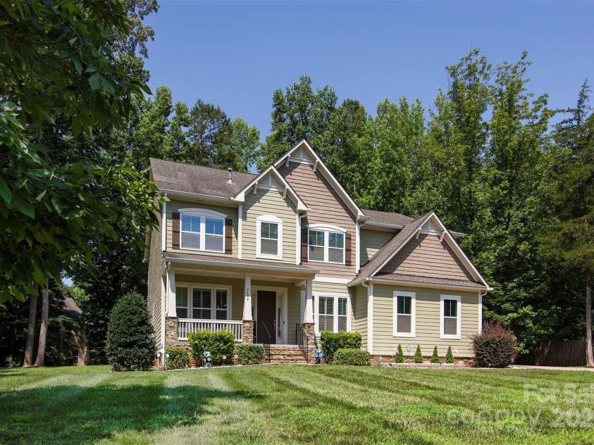 8402 Aspen Court, Charlotte, NC 28227.  MLS# CAR4274770, YatesRealty ID 29013. 