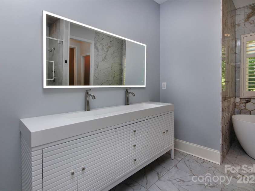 8402 Aspen Court, Charlotte, NC 28227.  MLS# CAR4274770, YatesRealty ID 29013. 