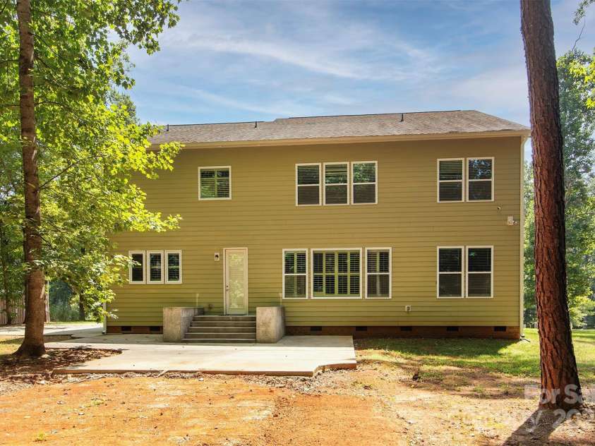 8402 Aspen Court, Charlotte, NC 28227.  MLS# CAR4274770, YatesRealty ID 29013. 