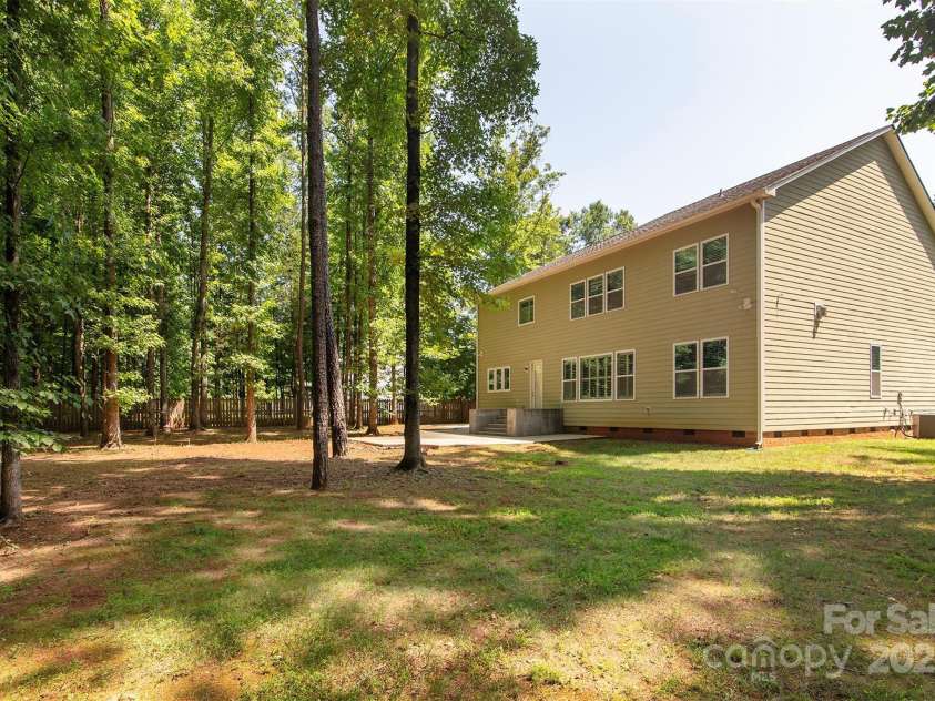 8402 Aspen Court, Charlotte, NC 28227.  MLS# CAR4274770, YatesRealty ID 29013. 