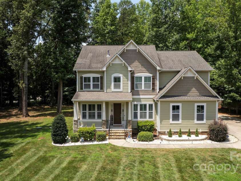 8402 Aspen Court, Charlotte, NC 28227.  MLS# CAR4274770, YatesRealty ID 29013. 