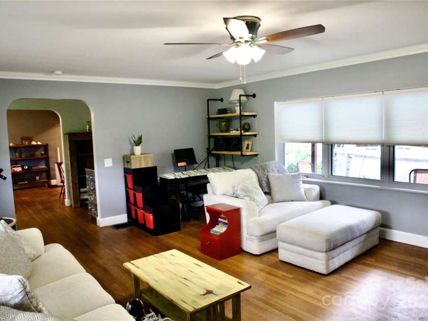 53 Windy Oaks Ridge, Burnsville, NC 28714.  MLS# CAR4281473, YatesRealty ID 29014. 