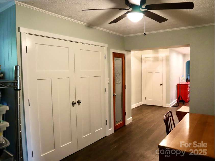 53 Windy Oaks Ridge, Burnsville, NC 28714.  MLS# CAR4281473, YatesRealty ID 29014. 