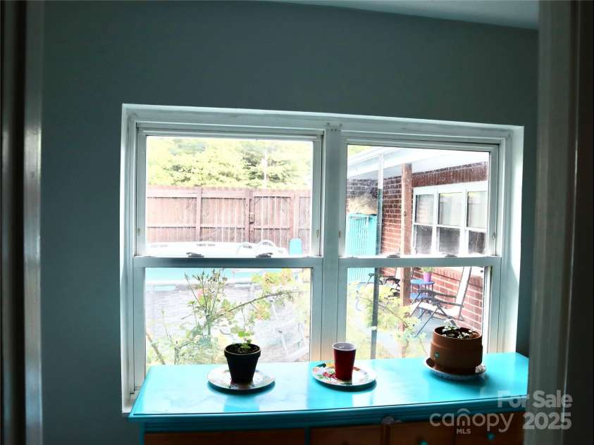 53 Windy Oaks Ridge, Burnsville, NC 28714.  MLS# CAR4281473, YatesRealty ID 29014. 