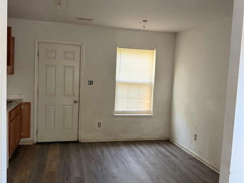 3128 Seymour Drive, Charlotte, NC 28208.  MLS# CAR4389956, YatesRealty ID 29015. 
