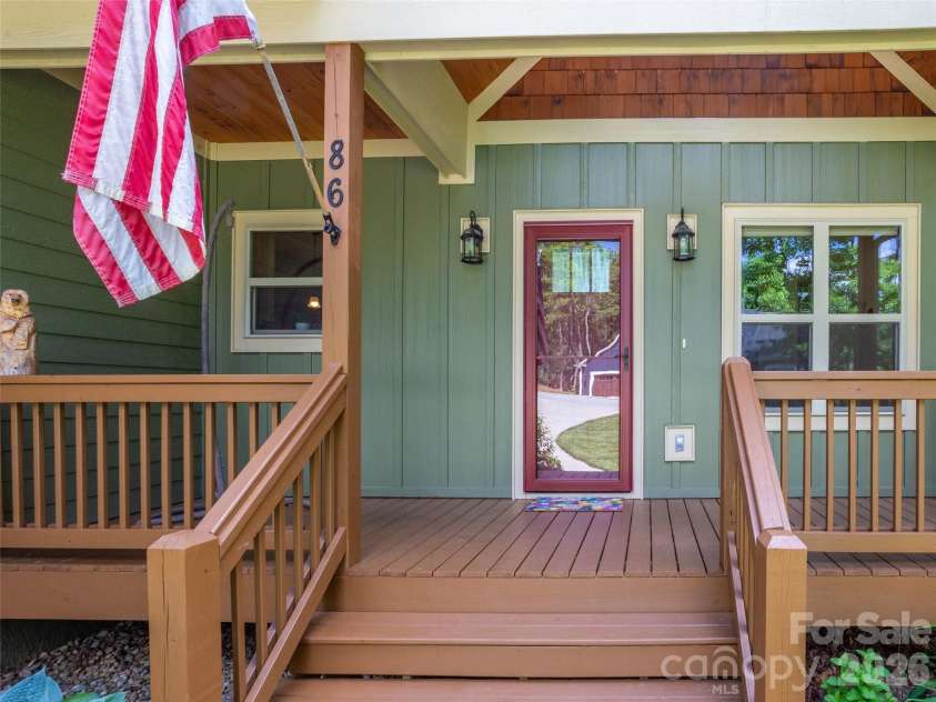 86 Crossings Circle, Fairview, NC 28730.  MLS# CAR4391576, YatesRealty ID 29016. 