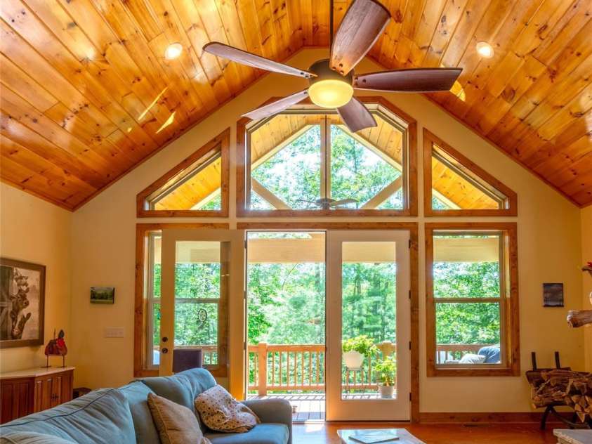 86 Crossings Circle, Fairview, NC 28730.  MLS# CAR4391576, YatesRealty ID 29016. 