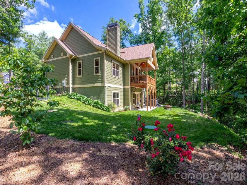 86 Crossings Circle, Fairview, NC 28730.  MLS# CAR4391576, YatesRealty ID 29016. 
