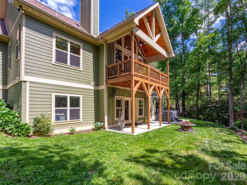 86 Crossings Circle, Fairview, NC 28730.  MLS# CAR4391576, YatesRealty ID 29016. 