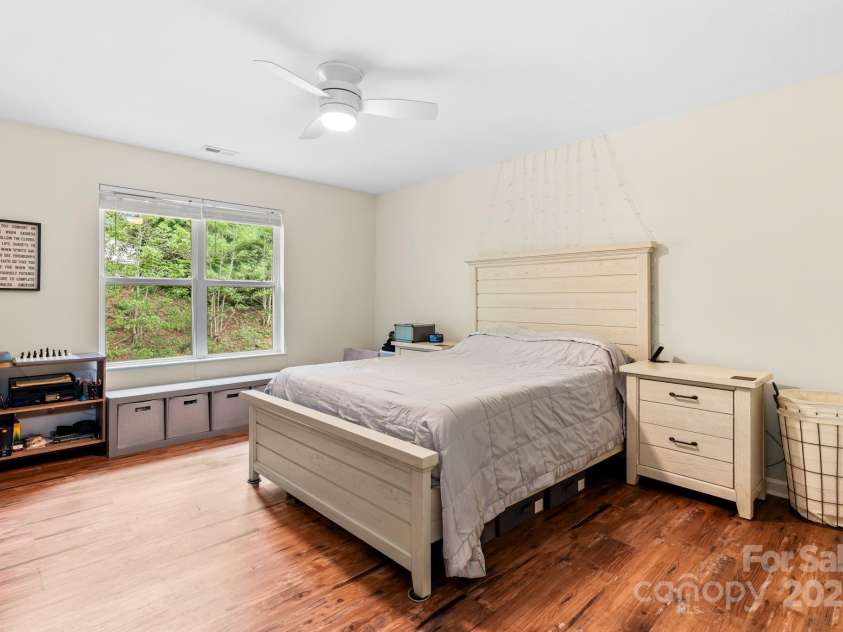 210 Carrington Place, Arden, NC 28704.  MLS# CAR4285258, YatesRealty ID 29017. 