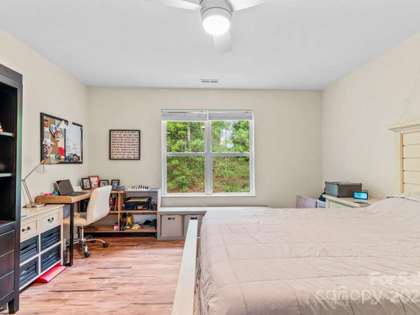 210 Carrington Place, Arden, NC 28704.  MLS# CAR4285258, YatesRealty ID 29017. 