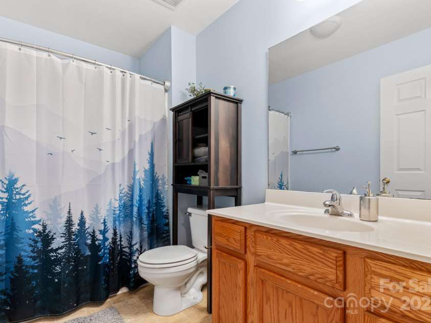 210 Carrington Place, Arden, NC 28704.  MLS# CAR4285258, YatesRealty ID 29017. 