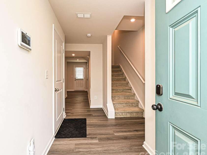2037 Langer Street, Charlotte, NC 28214.  MLS# CAR4353707, YatesRealty ID 2902. Foyer