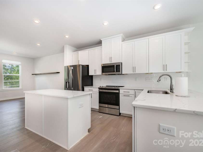 540 Billingsley Road, Charlotte, NC 28211.  MLS# CAR4307835, YatesRealty ID 2902. 