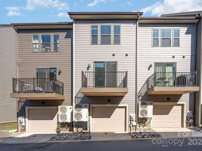 540 Billingsley Road, Charlotte, NC 28211.  MLS# CAR4307835, YatesRealty ID 2902. 