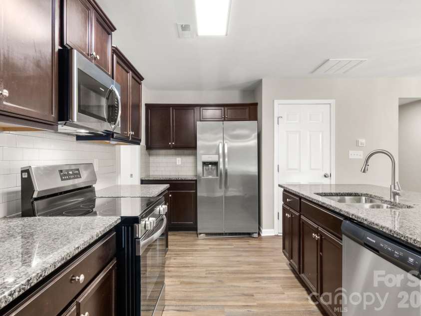637 Nannyberry Lane, Concord, NC 28025.  MLS# CAR4388697, YatesRealty ID 29020. 