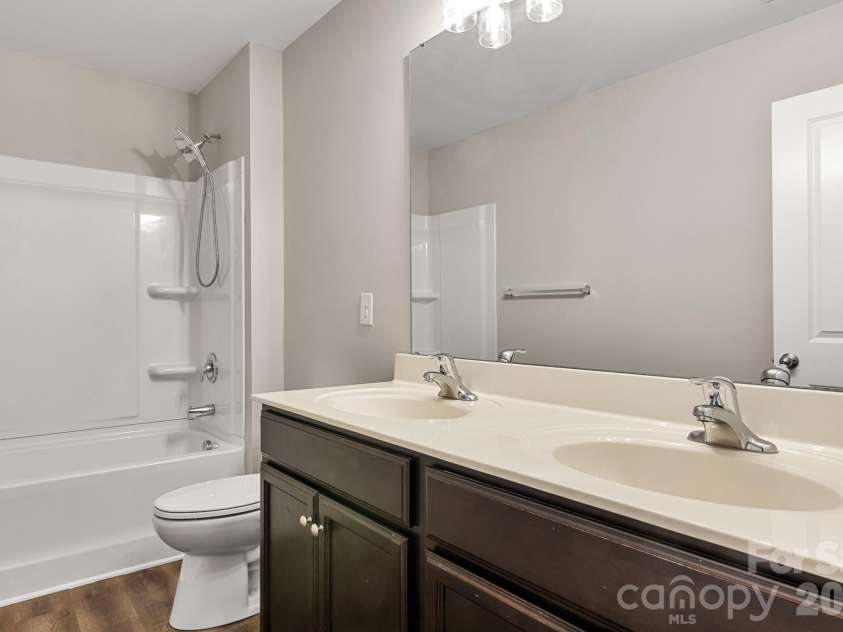 637 Nannyberry Lane, Concord, NC 28025.  MLS# CAR4388697, YatesRealty ID 29020. 
