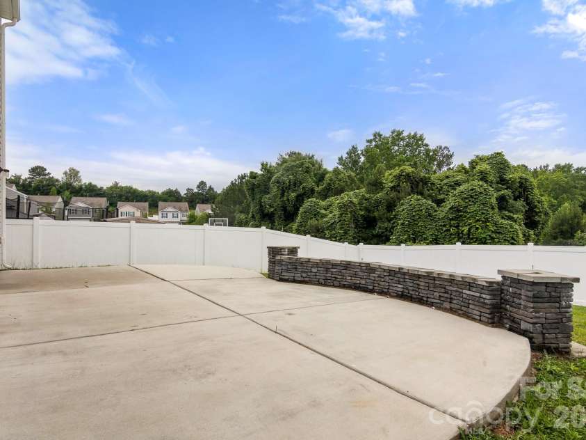 637 Nannyberry Lane, Concord, NC 28025.  MLS# CAR4388697, YatesRealty ID 29020. 