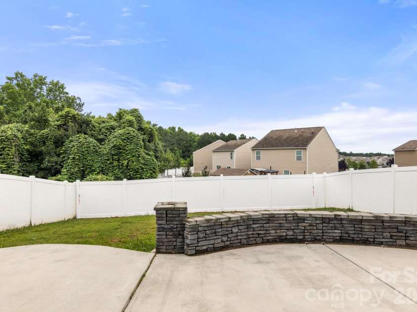 637 Nannyberry Lane, Concord, NC 28025.  MLS# CAR4388697, YatesRealty ID 29020. 