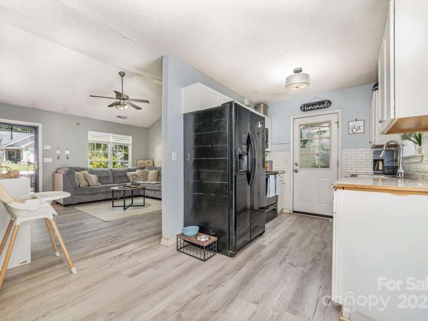 645 Montgomery Drive, Rock Hill, SC 29732.  MLS# CAR4276606, YatesRealty ID 29020. 