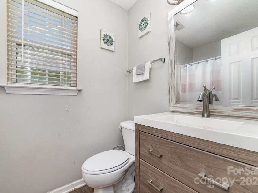 645 Montgomery Drive, Rock Hill, SC 29732.  MLS# CAR4276606, YatesRealty ID 29020. 