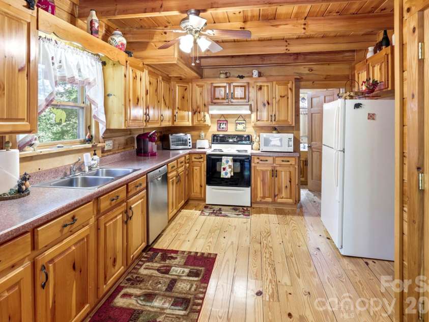 119 Egret Road, Lake Lure, NC 28746.  MLS# CAR4391590, YatesRealty ID 29021. 
