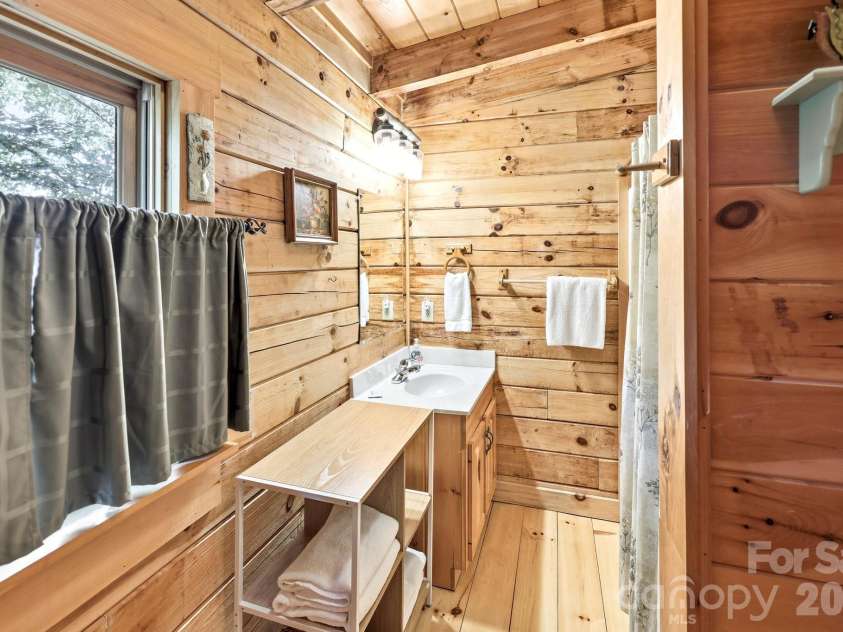 119 Egret Road, Lake Lure, NC 28746.  MLS# CAR4391590, YatesRealty ID 29021. 