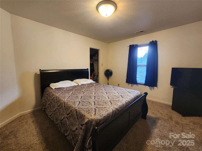 3824 Shasta Circle, Clover, SC 29710.  MLS# CAR4282235, YatesRealty ID 29022. 