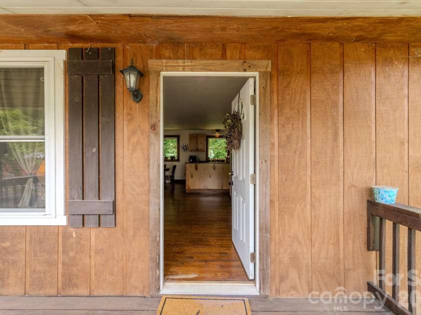 84 English Road, Spruce Pine, NC 28777.  MLS# CAR4390846, YatesRealty ID 29025. 