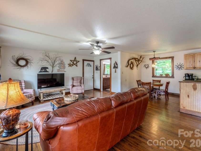 84 English Road, Spruce Pine, NC 28777.  MLS# CAR4390846, YatesRealty ID 29025. 