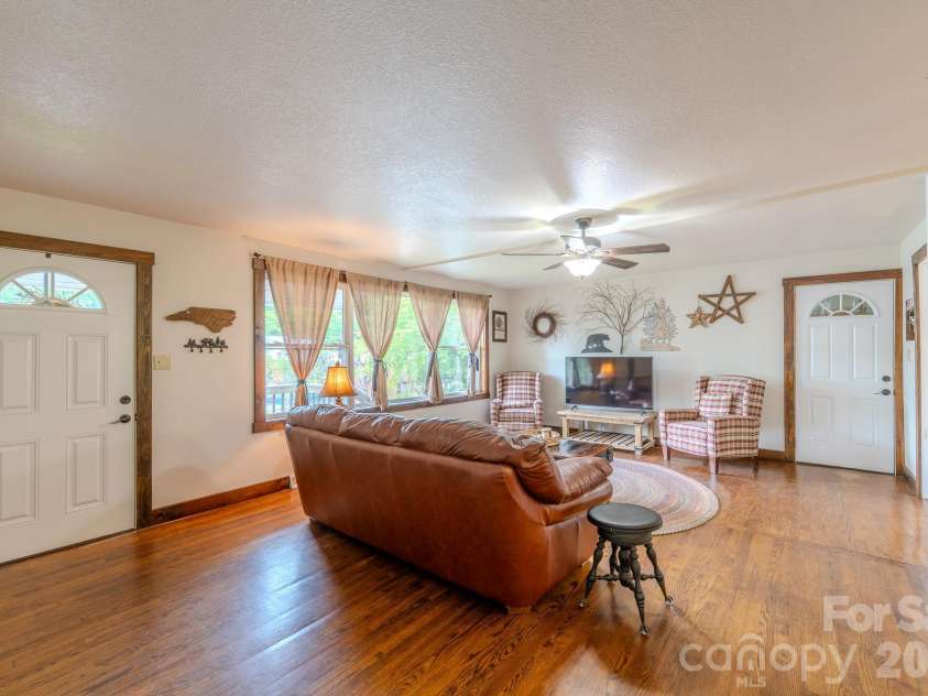 84 English Road, Spruce Pine, NC 28777.  MLS# CAR4390846, YatesRealty ID 29025. 