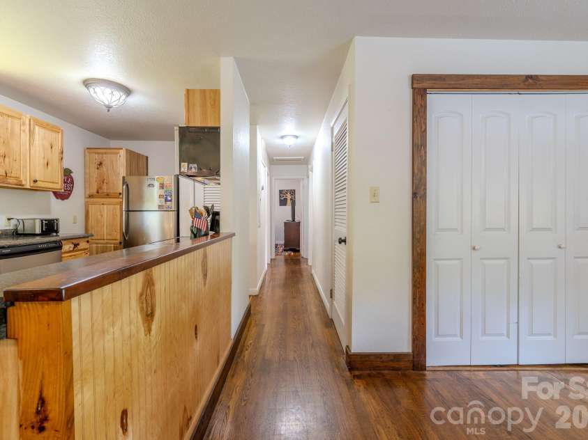 84 English Road, Spruce Pine, NC 28777.  MLS# CAR4390846, YatesRealty ID 29025. 