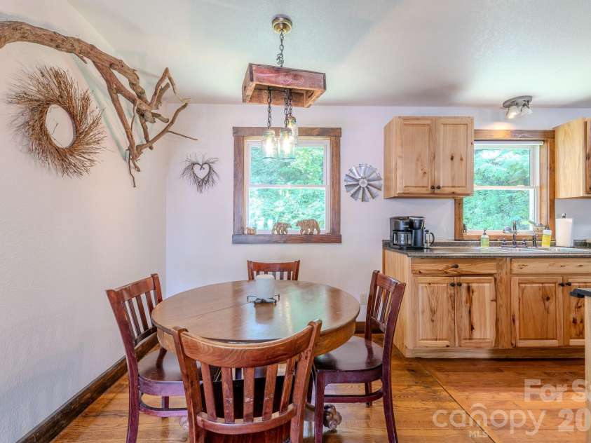 84 English Road, Spruce Pine, NC 28777.  MLS# CAR4390846, YatesRealty ID 29025. 