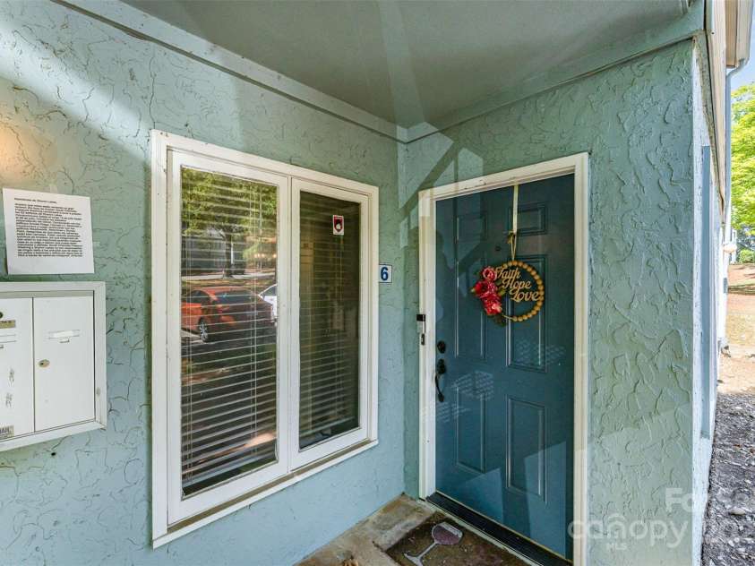 1914 Meadowlark Lane, Charlotte, NC 28210.  MLS# CAR4285929, YatesRealty ID 29026. Front Door