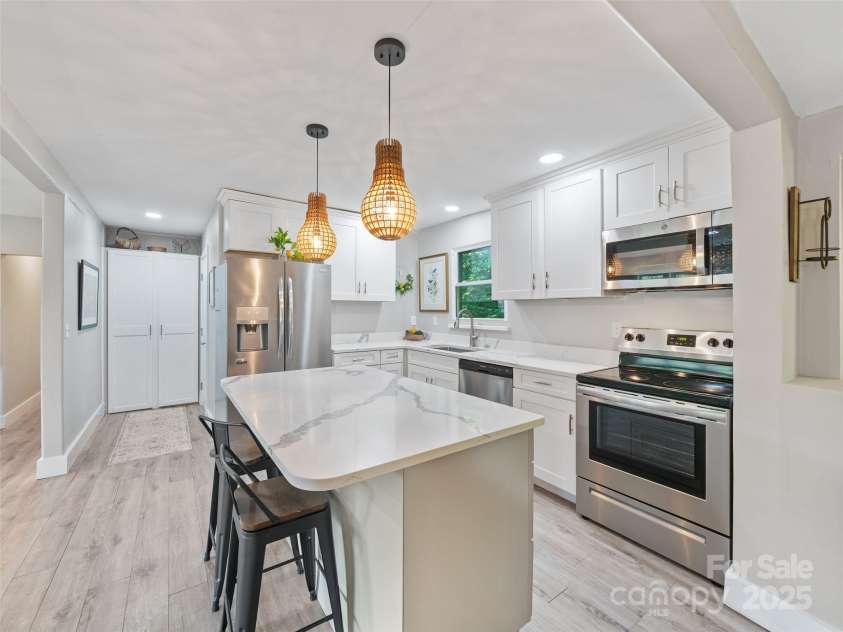 3477 Cane Creek Road, Bakersville, NC 28705.  MLS# CAR4286127, YatesRealty ID 29028. 