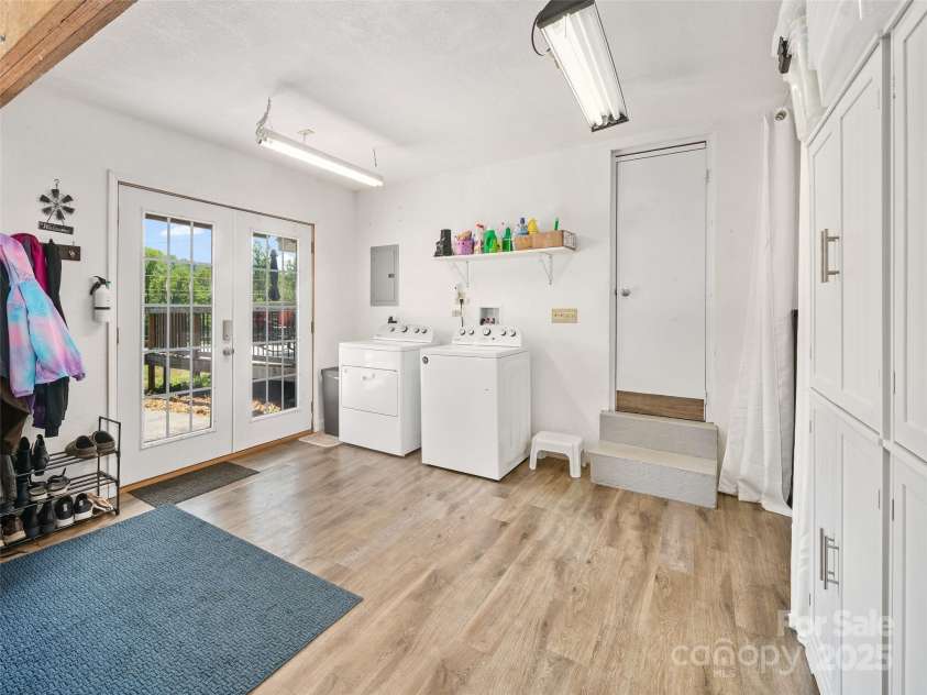 3477 Cane Creek Road, Bakersville, NC 28705.  MLS# CAR4286127, YatesRealty ID 29028. 