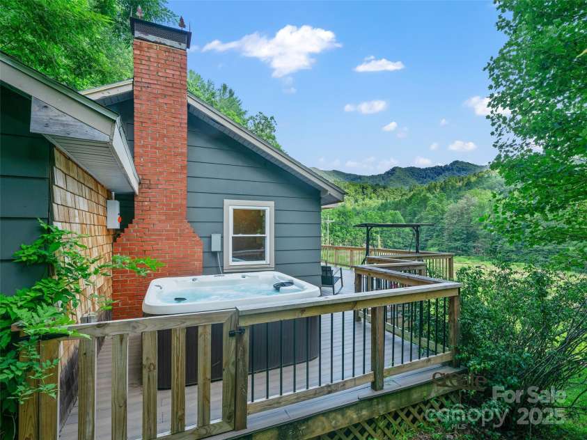 3477 Cane Creek Road, Bakersville, NC 28705.  MLS# CAR4286127, YatesRealty ID 29028. 