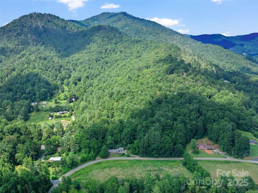 3477 Cane Creek Road, Bakersville, NC 28705.  MLS# CAR4286127, YatesRealty ID 29028. 